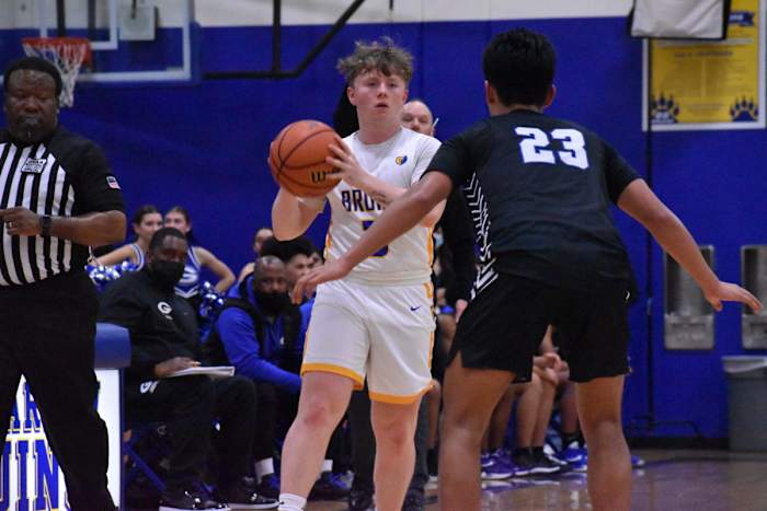 Gresham.Barlow.boys-basketball.Dave-Ball.23